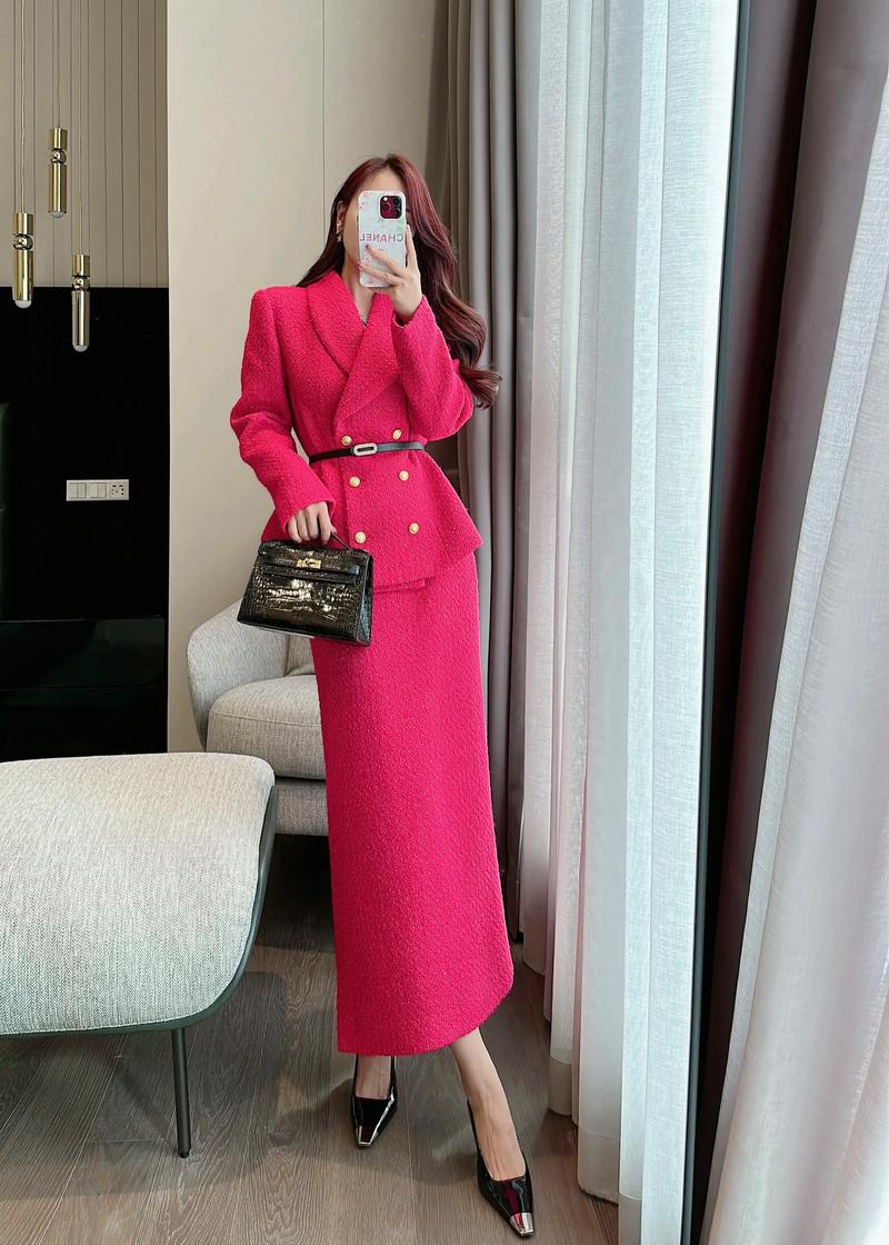 桃红色的外套怎么搭配图片