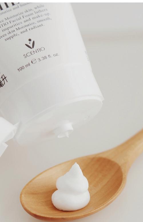 泰国氨基酸牛奶洗面奶