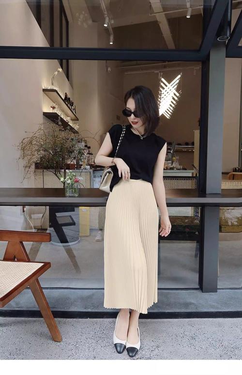 怎么搭配高腰雪纺长裙