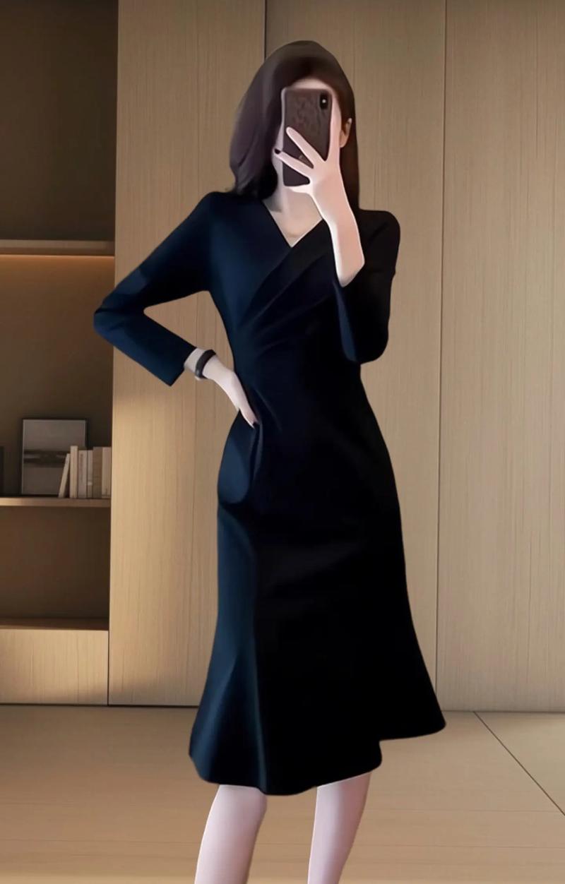 鱼尾裙怎么搭配鞋子