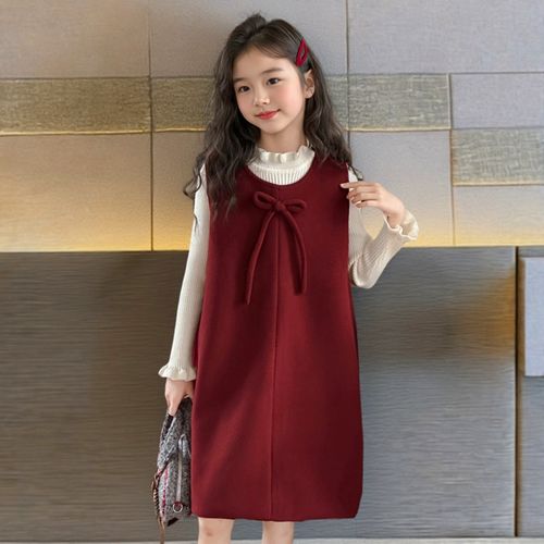 针织红色背心裙怎么搭配衣服好看