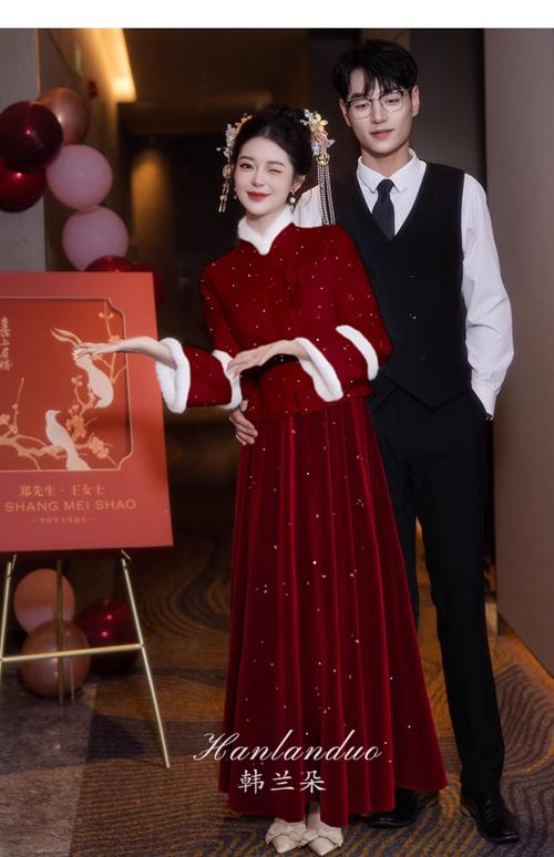 冬天参加婚礼穿什么