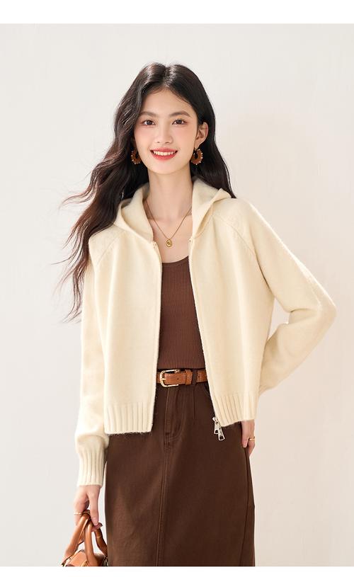 针织秋季外套怎么搭配图片欣赏