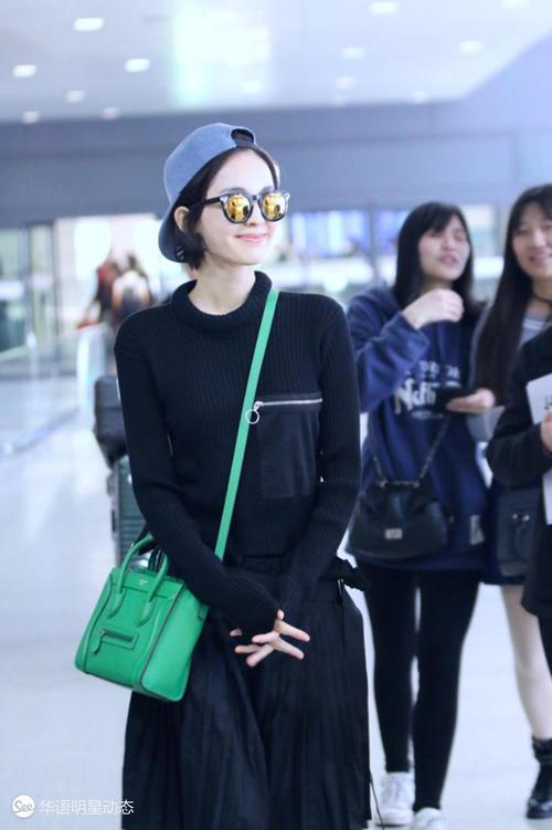 糖果包怎么搭配衣服图片欣赏