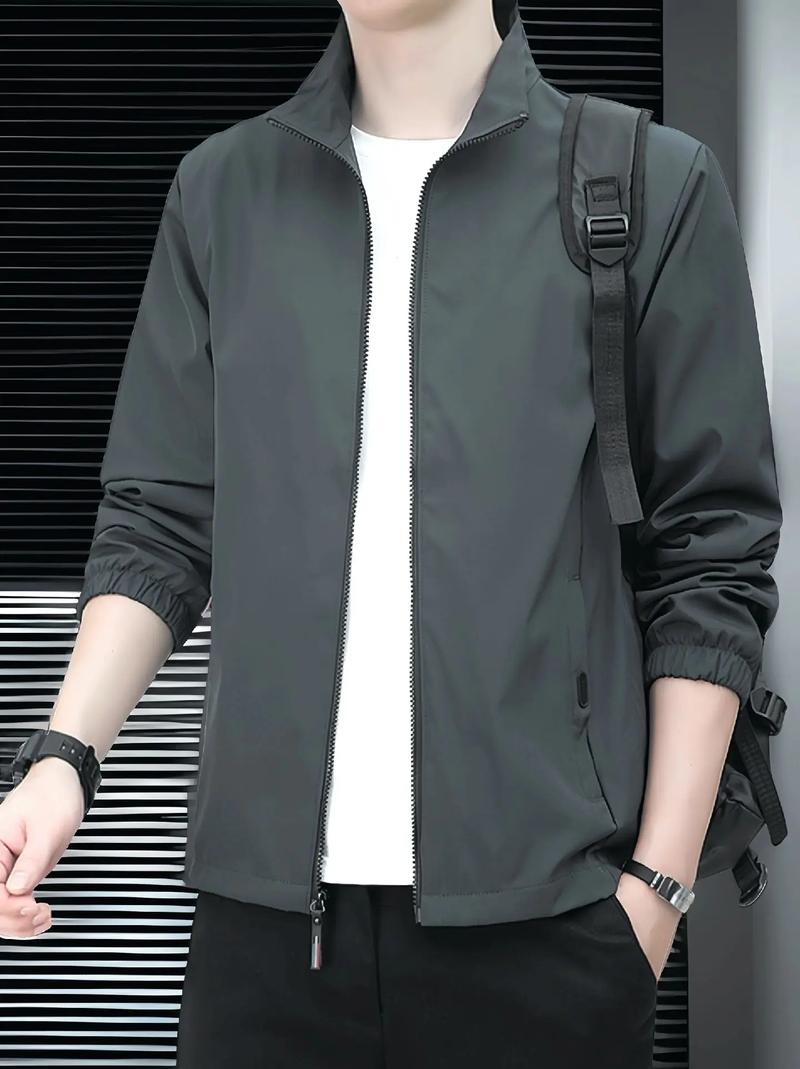 男款修身立领外套怎么搭配