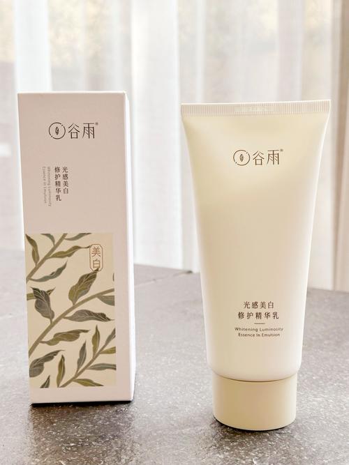 冬天皮肤干燥用什么