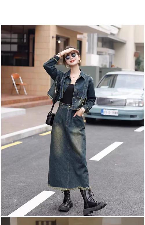 包裙牛仔怎么搭配上衣