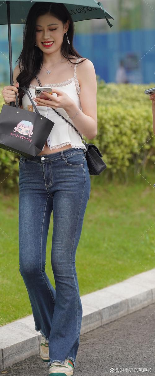 蕾丝怎么搭配裤子