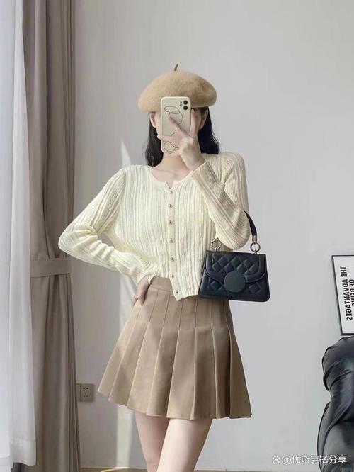 白毛衣裙怎么搭配鞋