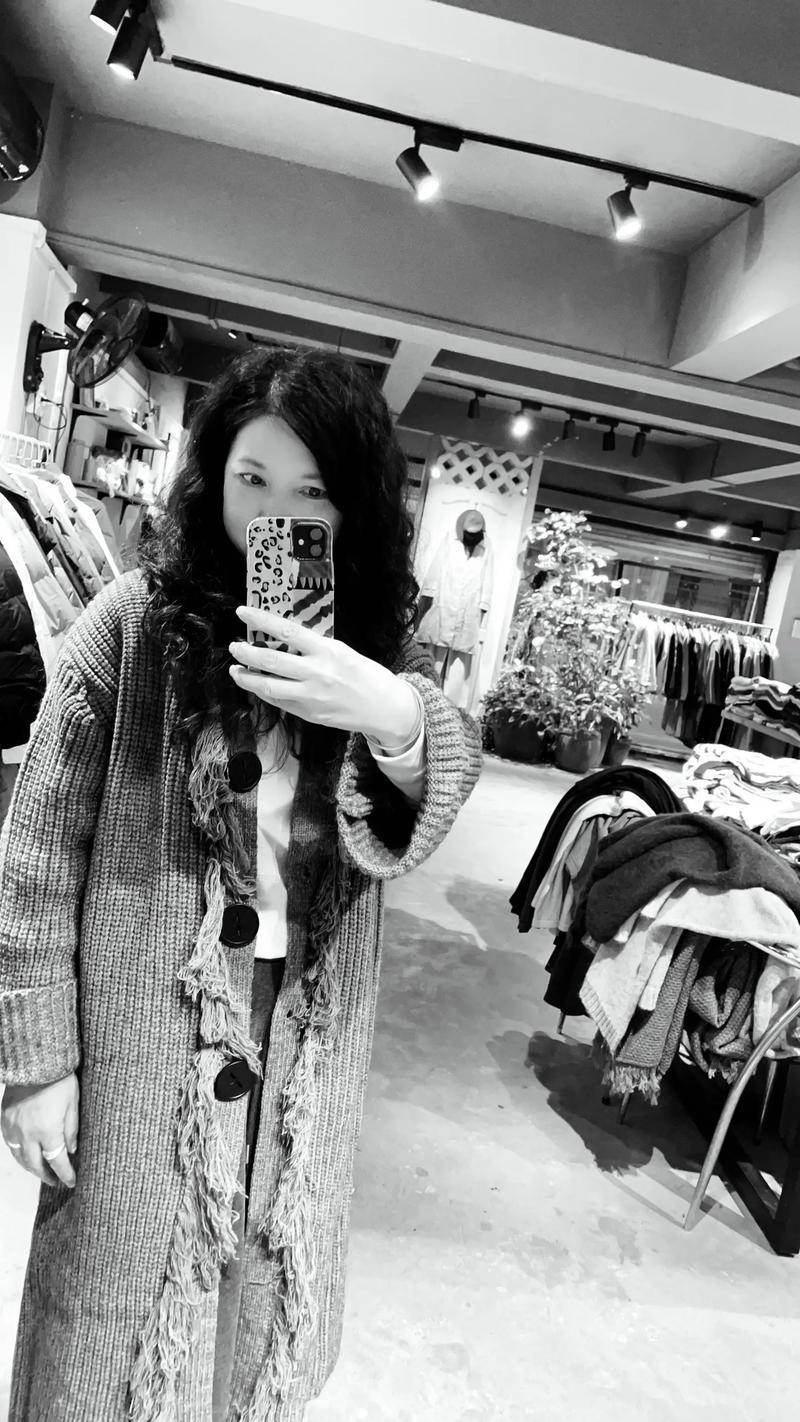 长款灰色t怎么搭配图