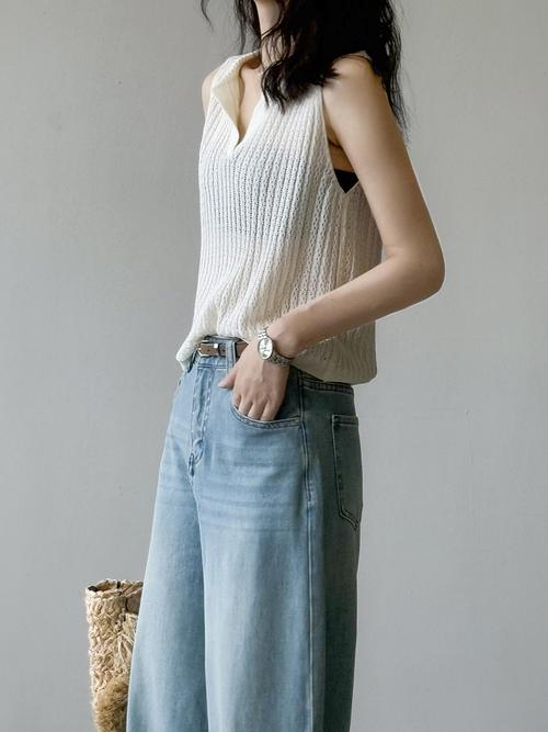 薄透体恤怎么搭配