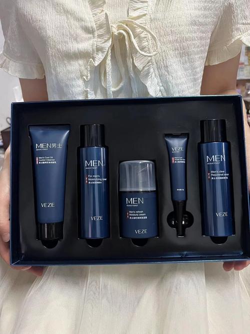 脸干燥脱皮护肤品最好