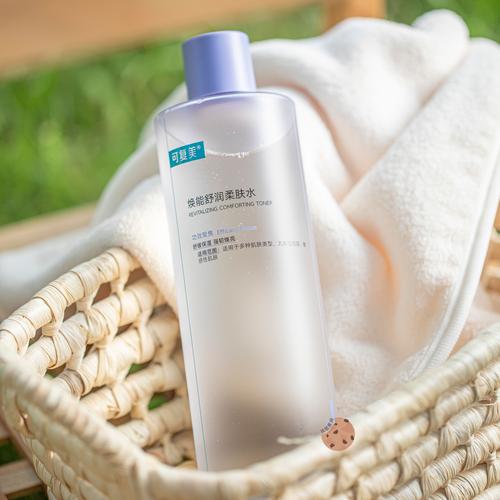 温和补水保湿的护肤品