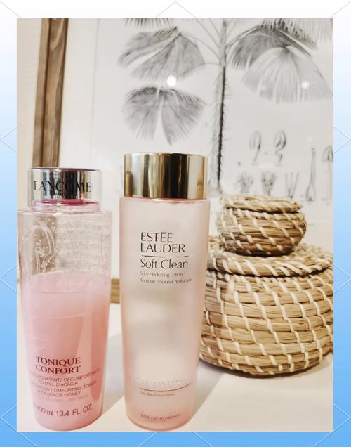 雅诗兰黛和黛珂洗面奶