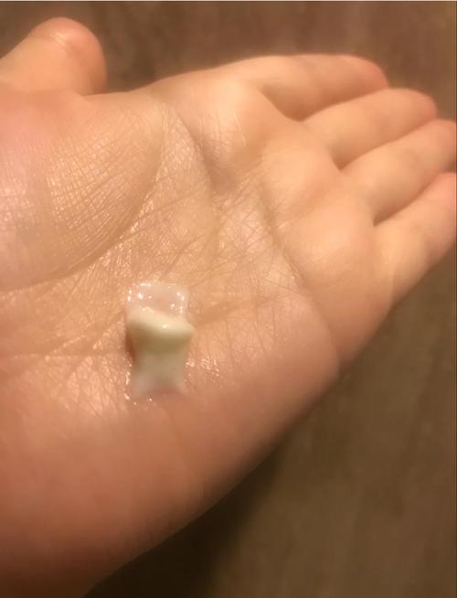 cpb洗面奶用完很干