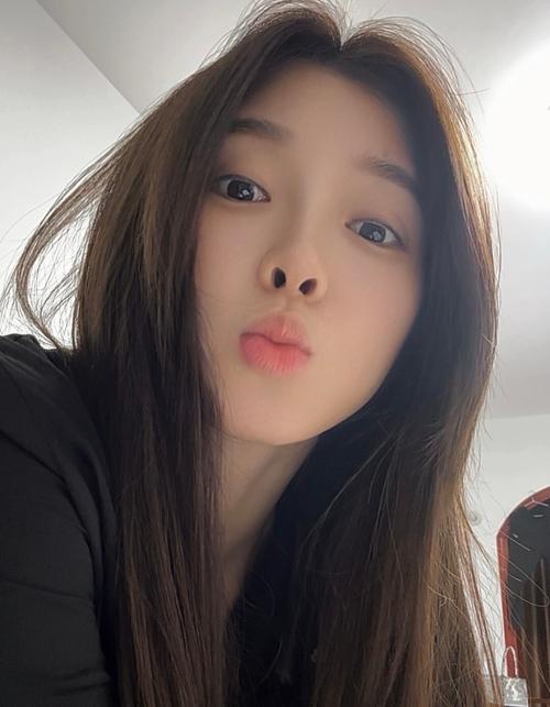 瓜子脸什么样子