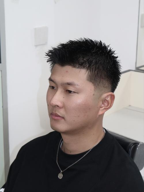 粗硬发质适合什么发型