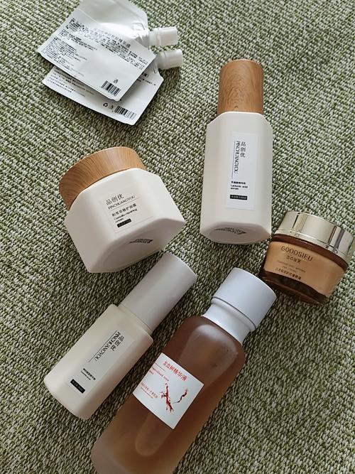 毛孔大用什么护肤品