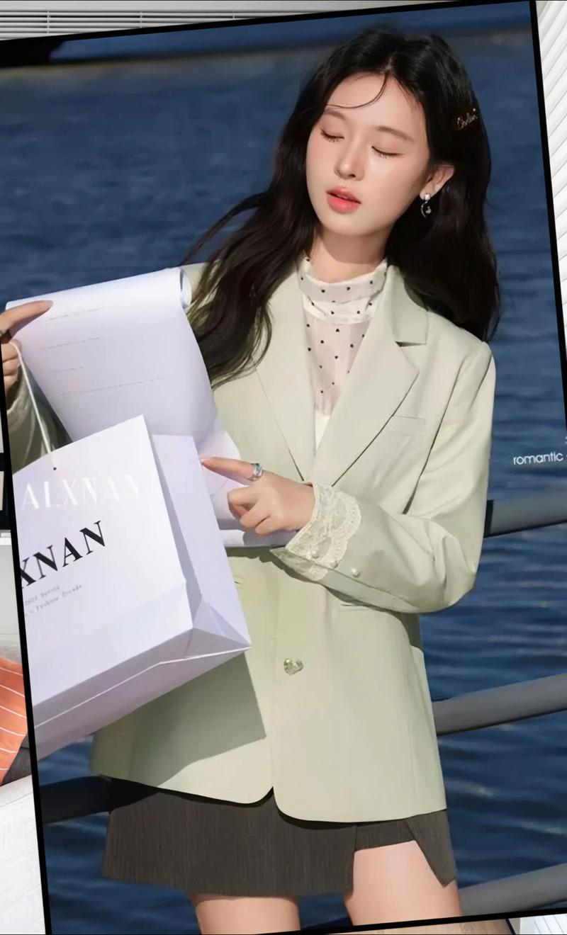 豆绿色搭配什么颜色