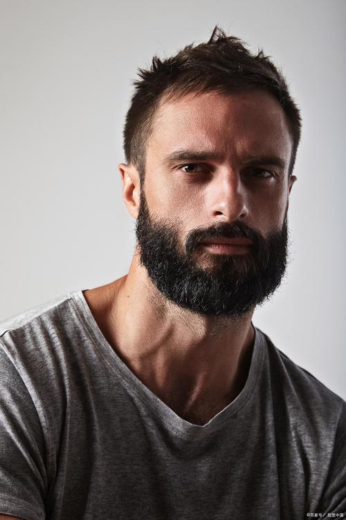 胡子什么时候长