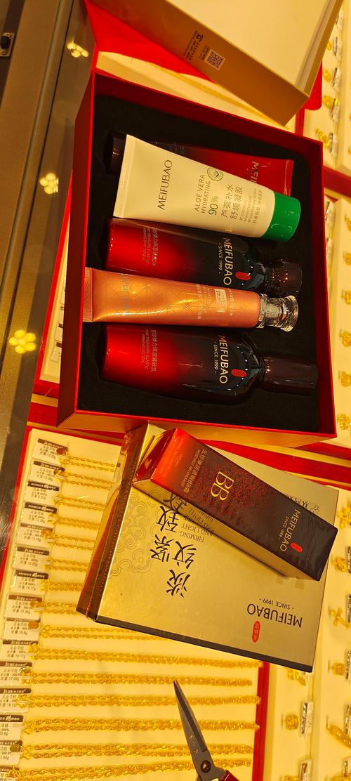 皮肤紧致用什么护肤品