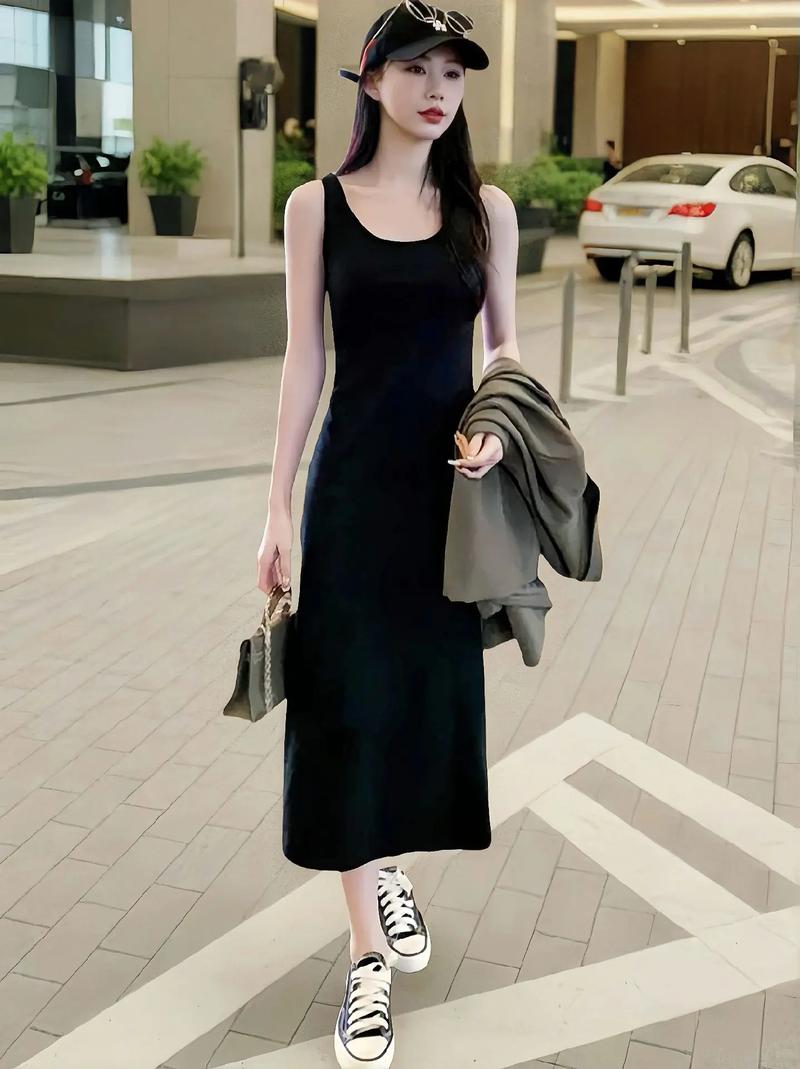 长款长款连衣裙怎么搭配什么裤子好看图片