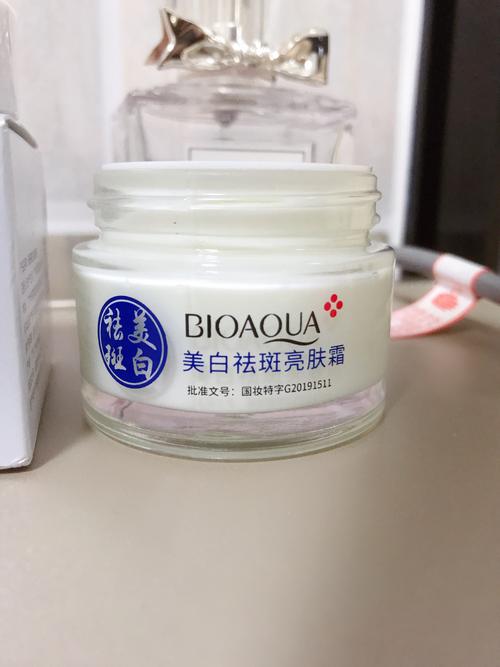 用什么护肤品淡化斑点