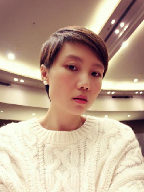 方脸适合什么短发发型