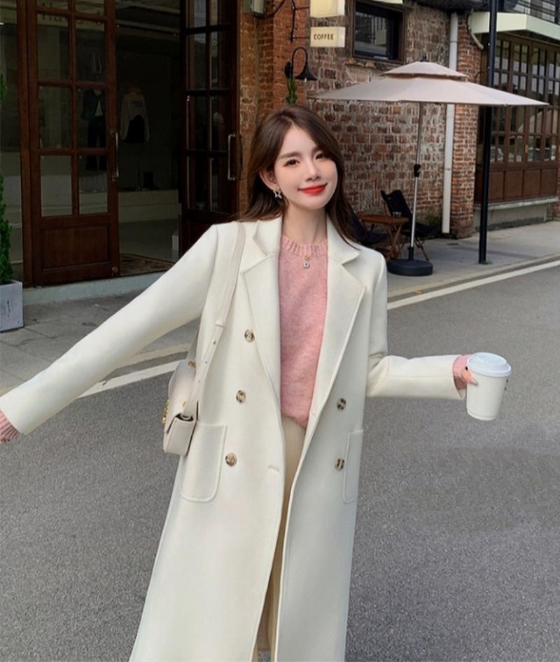 白色呢子长的怎么搭配什么裤子好看图片