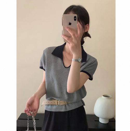 白色短针织衫怎么搭配好看