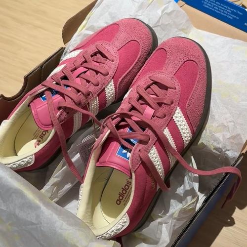 粉色配什么颜色鞋子