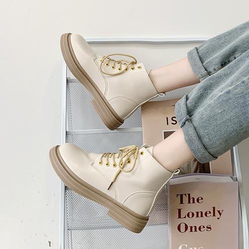 白色的单鞋怎么搭配衣服图片大全