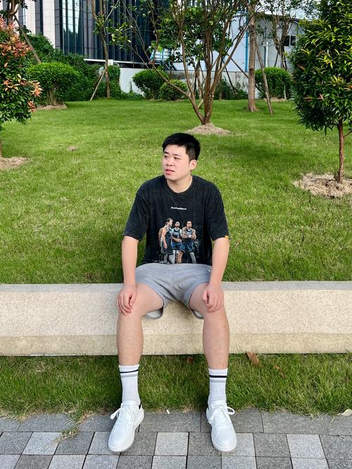 矮胖男生夏天怎么搭配图片