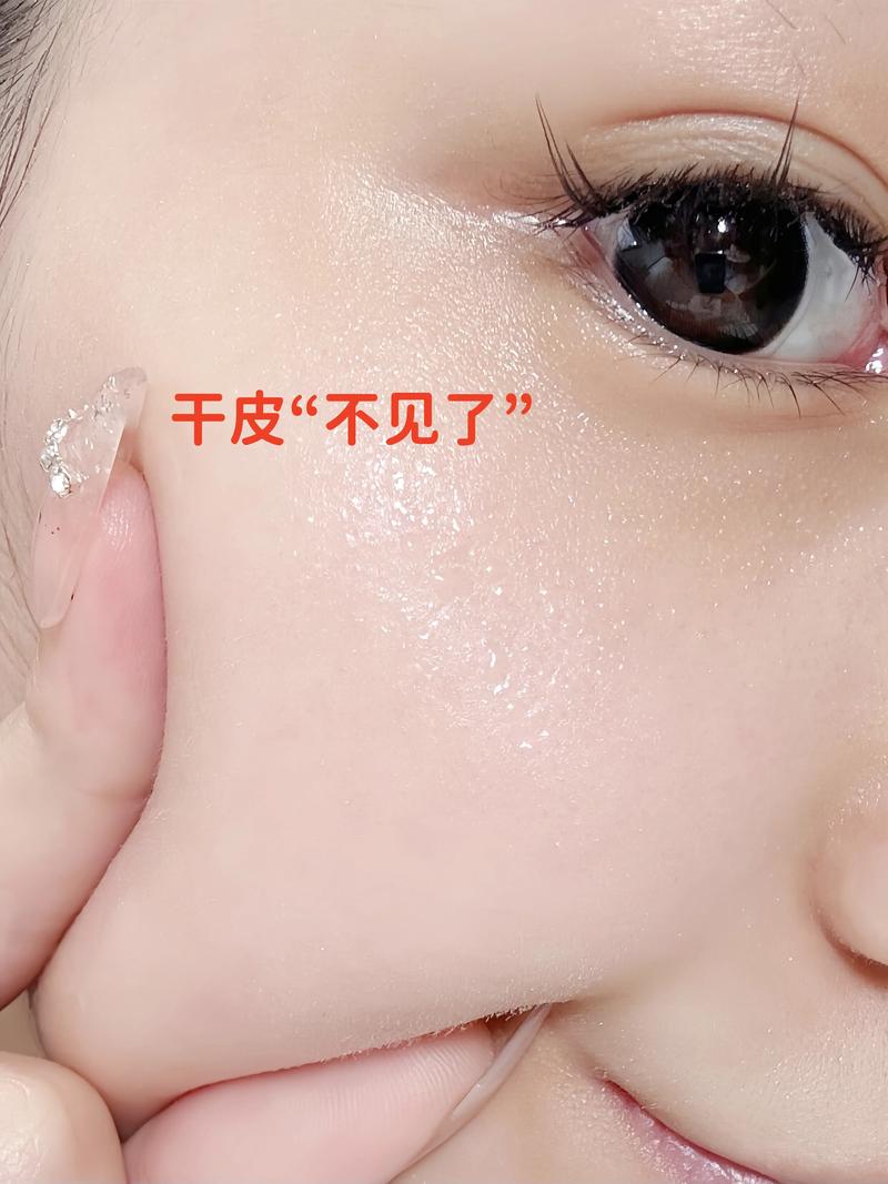 用洗面奶洗脸毛孔粗大