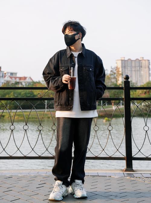 160男孩子怎么搭配衣服好看