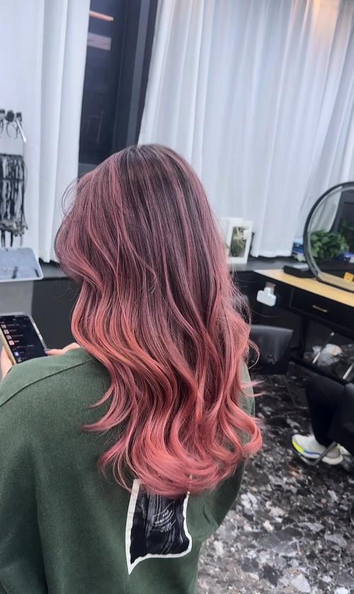 紫色渐变粉色怎么搭配图片