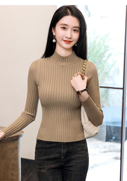 套头短款针织衫怎么搭配图片