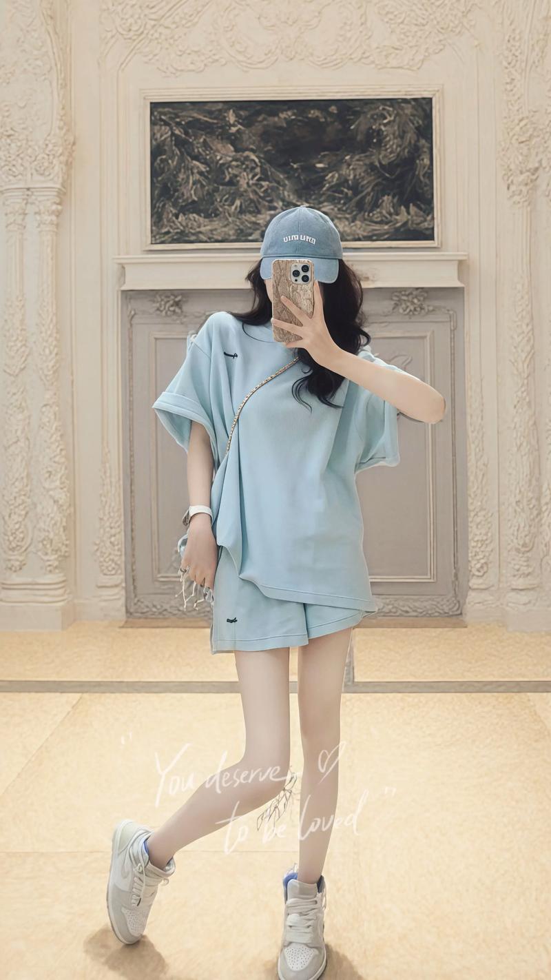 运动短裤配什么上衣