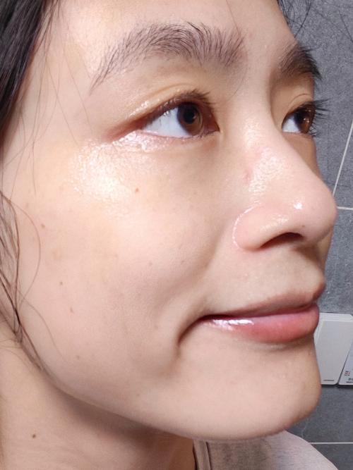 洗面奶多久能看出效果