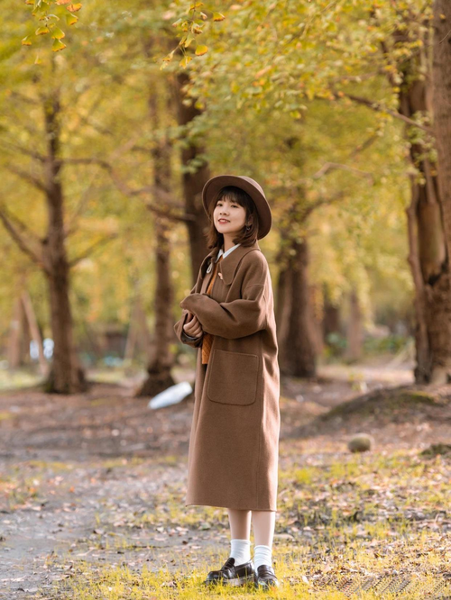 衣领大怎么搭配