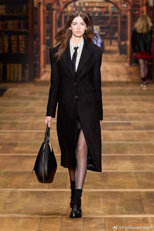 英伦格子怎么搭配