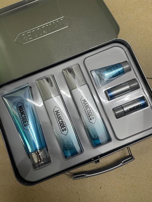 素派男士护肤品四件套