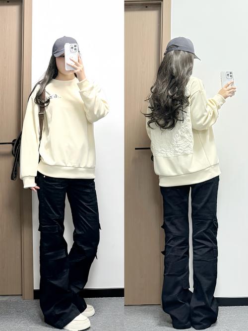 米色体恤怎么搭配