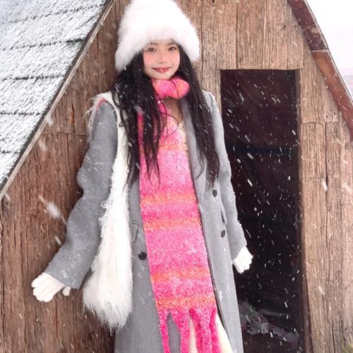 粉围巾怎么搭配图片