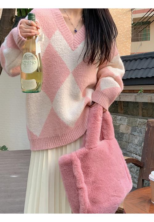 粉长款毛衣怎么搭配图片