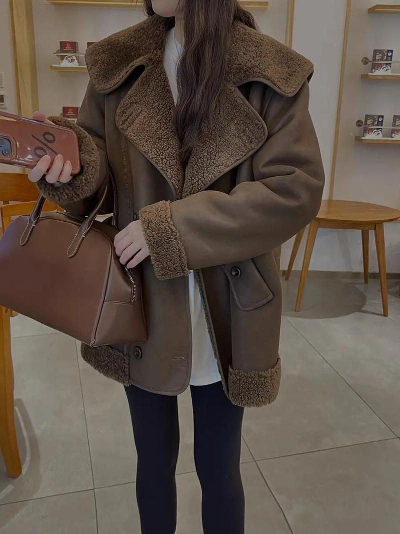 翻毛皮衣怎么搭配图片