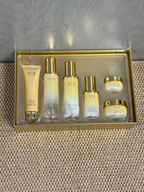 一套护肤品有哪些东西