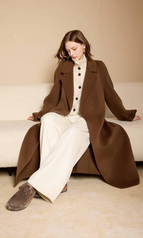 焦糖色的大衣怎么搭配