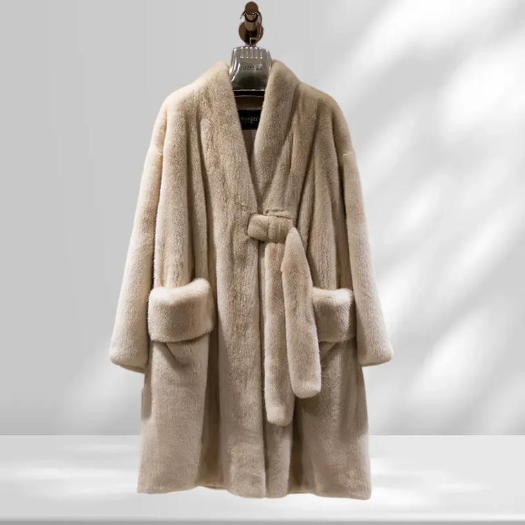 灰色貂皮大衣怎么搭配围巾