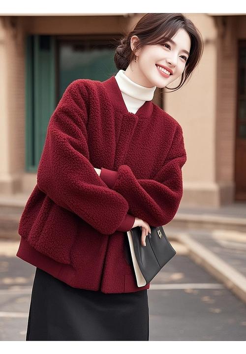 红色短上衣外套怎么搭配衣服图片欣赏